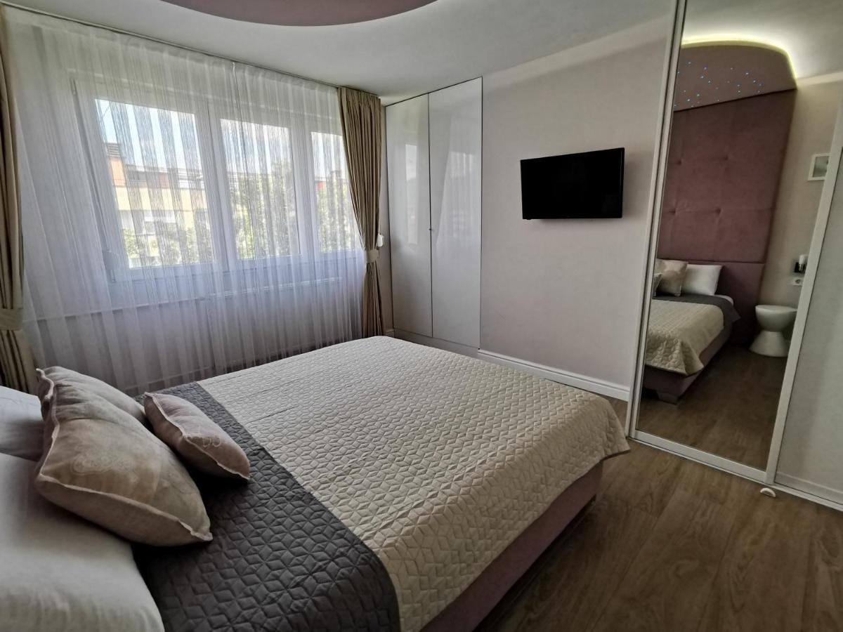 Lux Apartman 34 Banja Luka Esterno foto